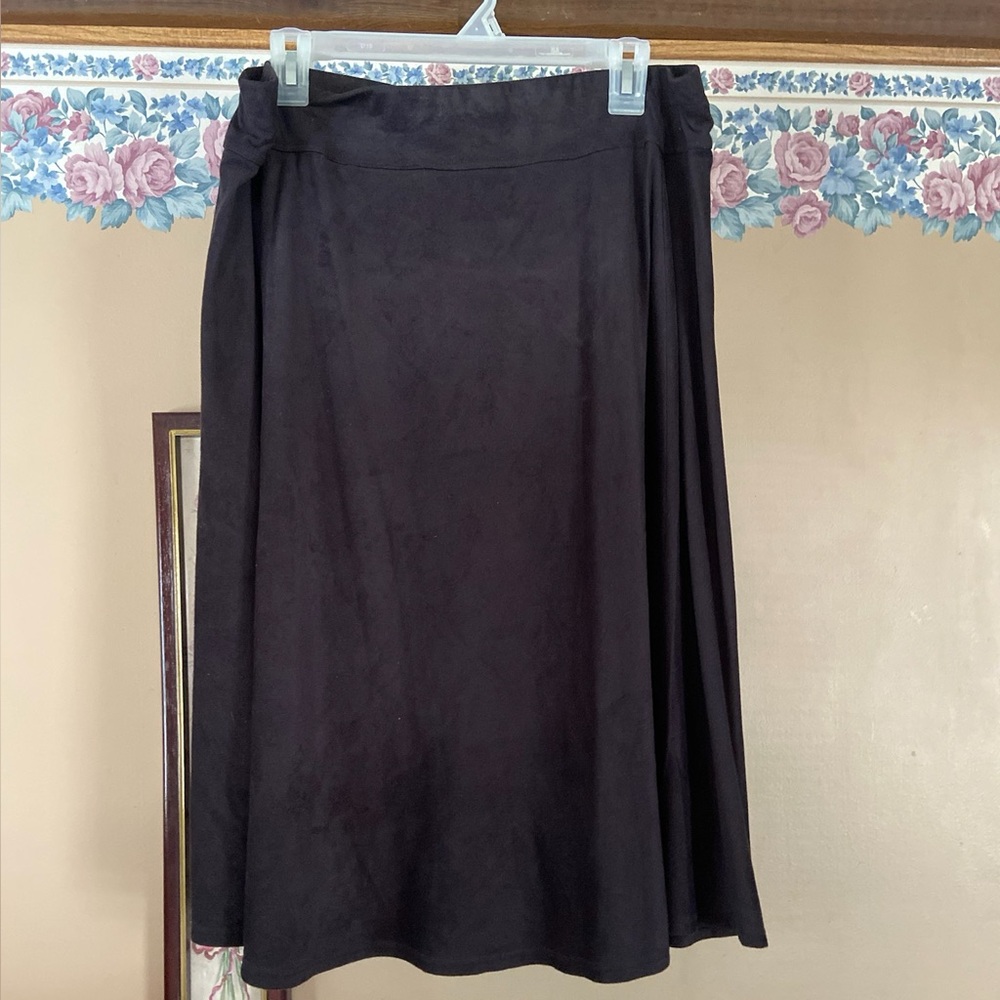 Women’s black maxi skirt. Studio 253 brand. Size xl